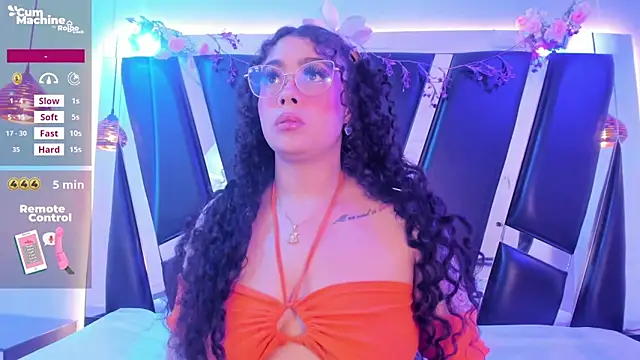 Chat XXX en directo de antonelllepiercee