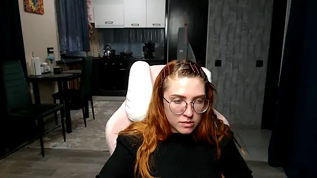 Reginasmilee 现场XXX聊天