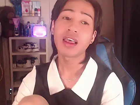 Erin_23's Live XXX Chat