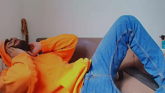 thomas_gun Show in webcam