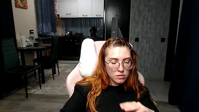 Reginasmilee Live XXX-Chat