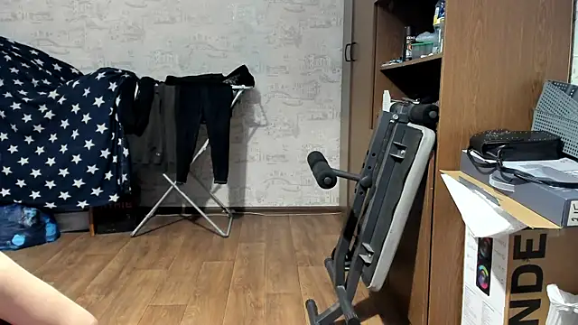 KagamiTayga Chat XXX in diretta