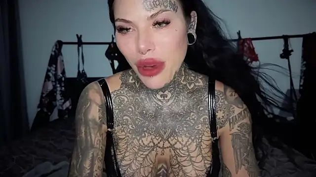 Czat XXX na żywo – darkinkedbabe