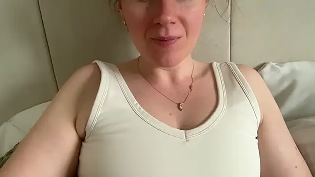 Chatroom XXX en direct de redheadrosie69