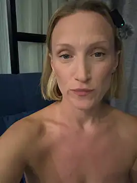 UmaTruewoman Adlı Modelin Canlı XXX Sohbeti