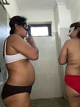 NaughtyDesiGirls Webcam show