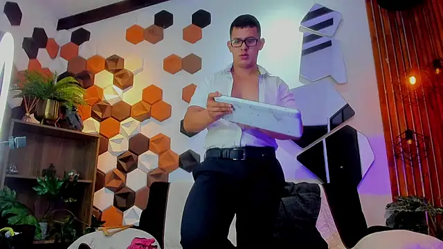 Онлайн чат XXX RomanCroft