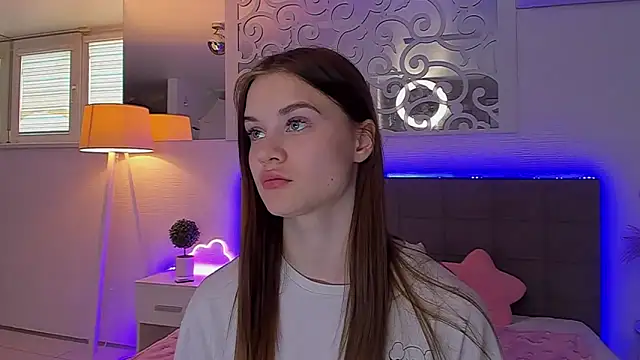 LuisaCloverのライブXXXチャット