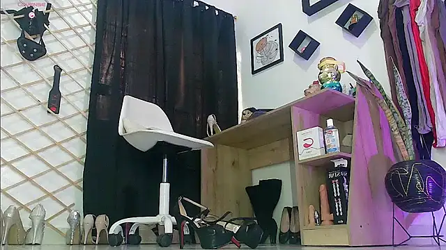 myla_sarahのライブXXXチャット