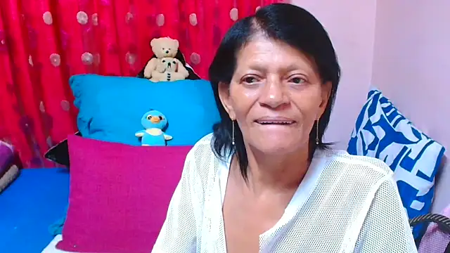 SLUTTYROXY Show in webcam