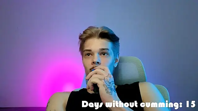 DENIS_HERE – Kamerová šou