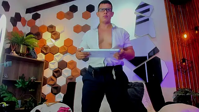 RomanCroft live XXX chat