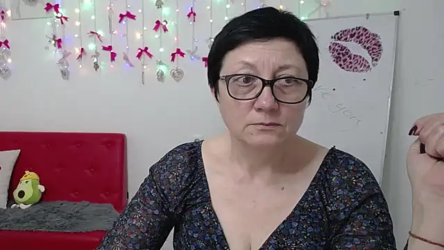 Онлайн чат XXX EmilyL0ve