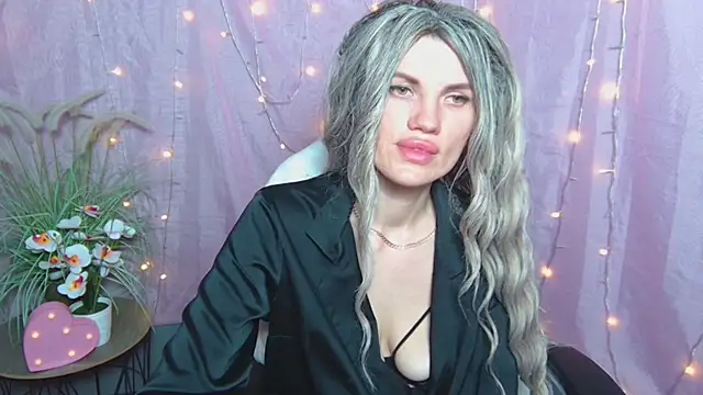 Онлайн чат XXX MilaLoona