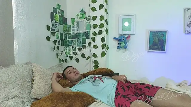 Pertunjukan Kamera Web DayandDesire