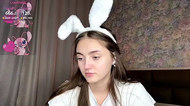 LoraDavi's Live XXX Chat