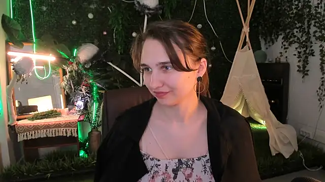 Chat +18 de TessaMill ao vivo