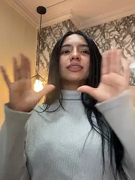 _emma_miller_ Adlı Modelin Canlı XXX Sohbeti