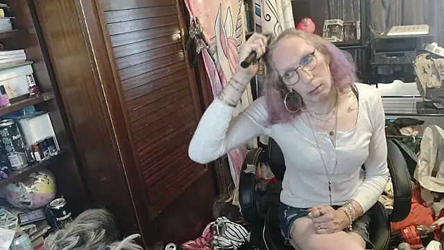 Ombeline1 webkamerás műsora