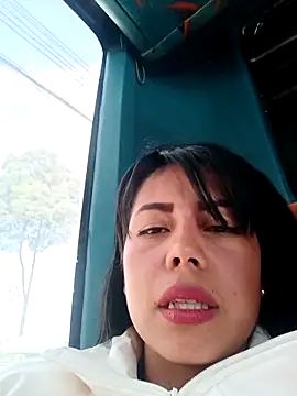 _andrea30 – Naživo XXX chat