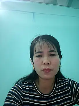 Geelio-playsx24's Live XXX Chat