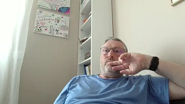 doudou310: онлайн-секс-чат