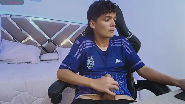 Pertunjukan Kamera Web Luca_Voss