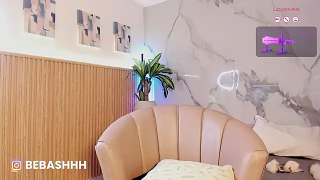 XXX chat uživo modela Fyre_divine