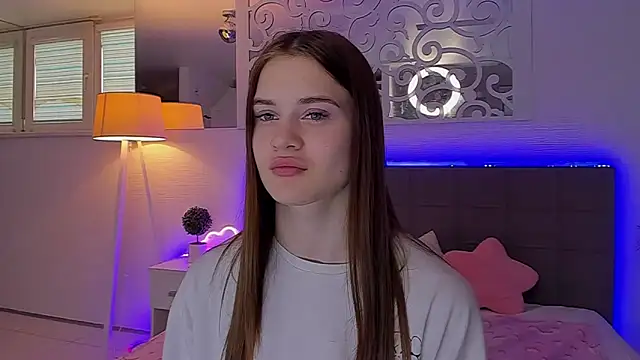 Chat +18 de LuisaClover ao vivo