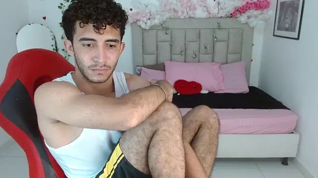 Caius_fox's Live XXX Chat