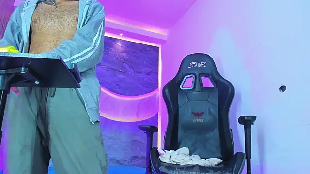 Show modela Josh_Hot_Sex na web-kameri