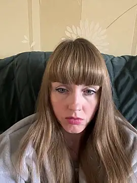 Kamilochka2951 现场XXX聊天