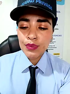 MAYE__13 Show Webcam