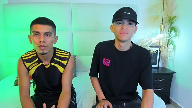 your_d0ll1's Live XXX Chat