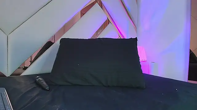 Chat XXX Live Noa_butterfly_