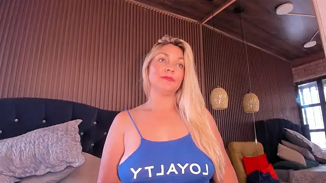 MalorySweetのライブXXXチャット