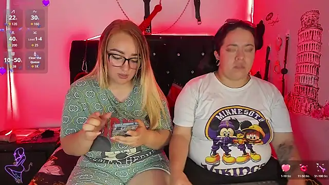 katieeandsharonn's Live XXX Chat