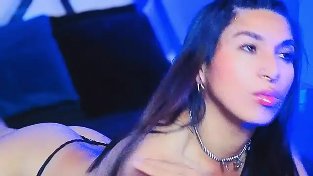 MeelFox Live XXX Chat