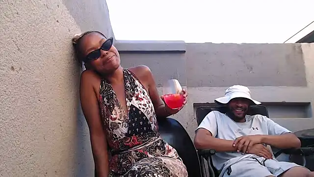 xSATIVAxのライブXXXチャット