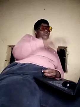 SQUITBOOTY élő XXX-chatje