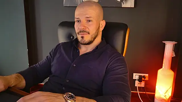 AngeloEricのライブXXXチャット