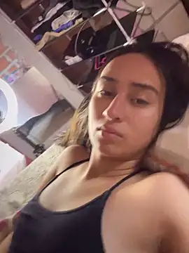 Chatroom XXX en direct de RAKEL37