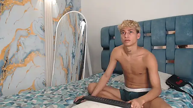 GOLD_BOYS Adlı Modelin Web Kamerası Şovu