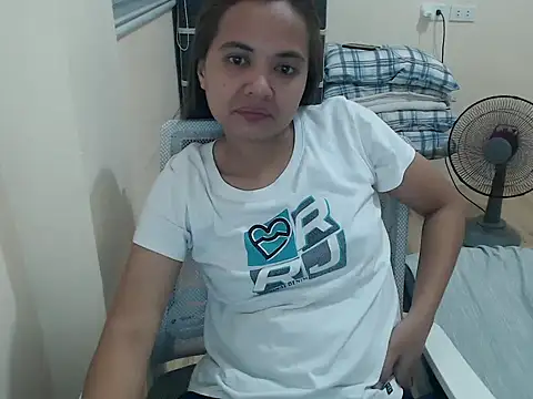 xTheLastVIRGINx's Live XXX Chat