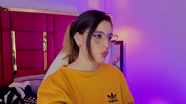 moon_winy's Live XXX Chat