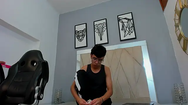 Chat XXX Live adams_bobby