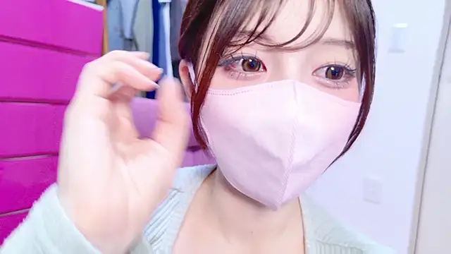 0o_MOMO_o0のライブXXXチャット