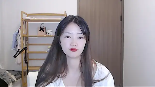 Mimi-cnbabyのライブXXXチャット