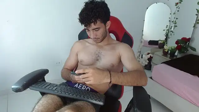 Chatroom XXX en direct de Caius_fox