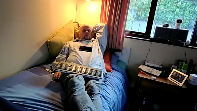 DaddyCumBumZA Show Webcam